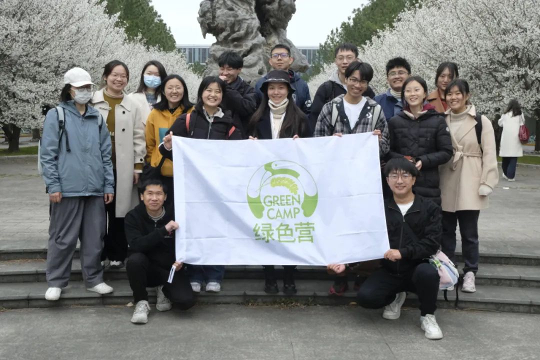 俯身看去，最浓的春意藏于脚下的土地 | 同济大学导赏回顾